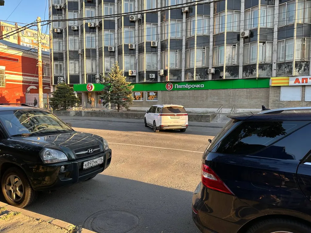 Отдельная квартира-студия с парковкой в центре города