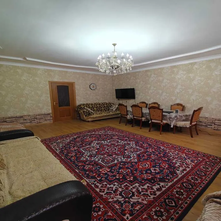 Честный дом неподалеку от моря