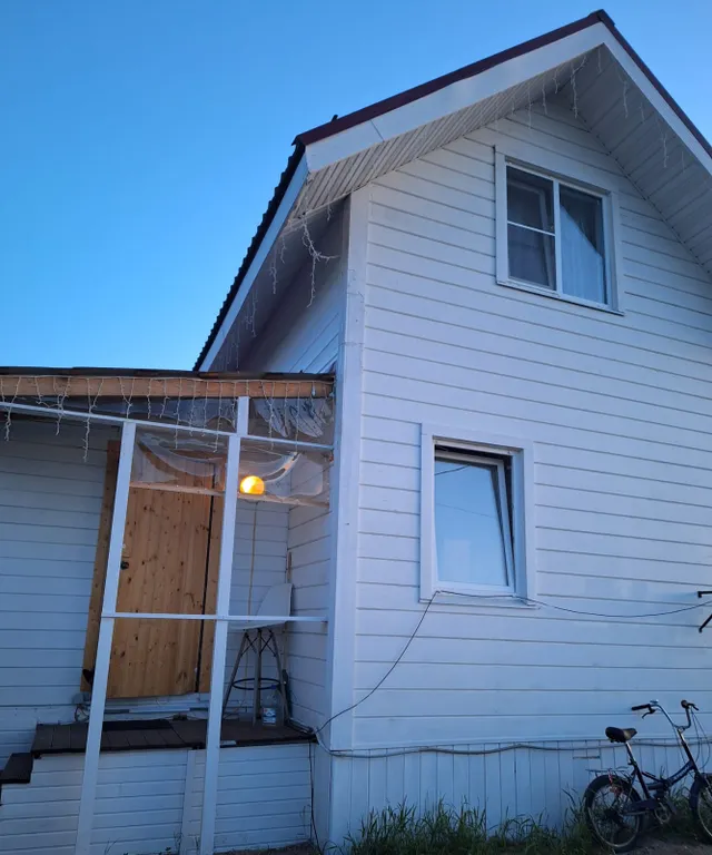 Домик у реки