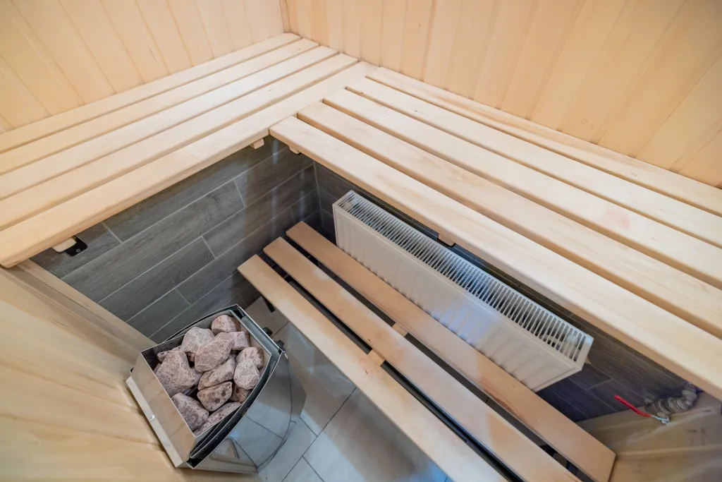 Двуxуpовнeвая cтудия с сауной Bе роsitivе