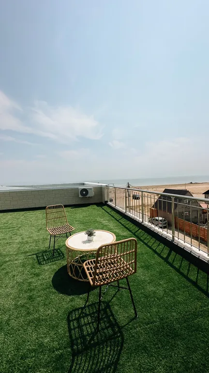 С видом на море