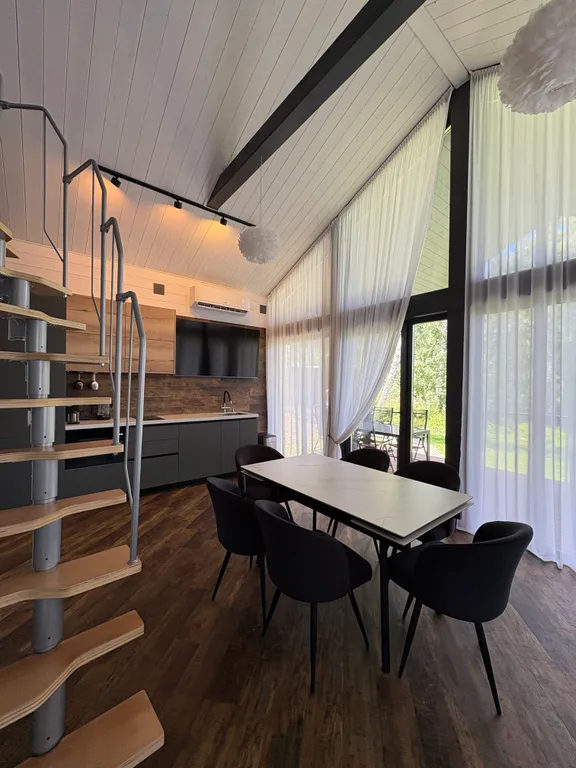 Дом Совы на вершине города