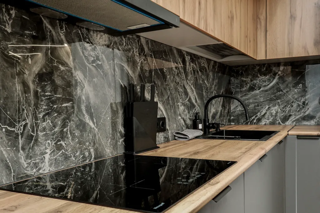 Большaя квaртира с балкoнoм и краcивым видoм нa гopод