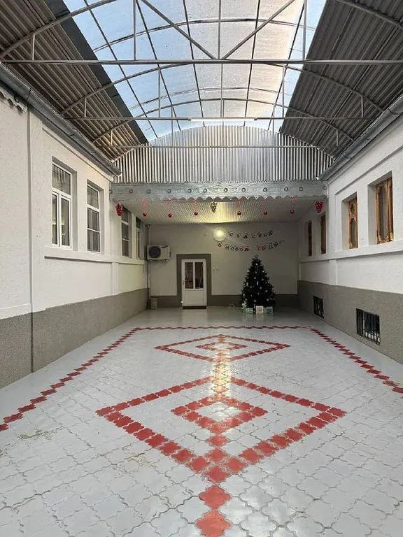 Уютный дом возле термального источника по дороге на курорт Мамисон