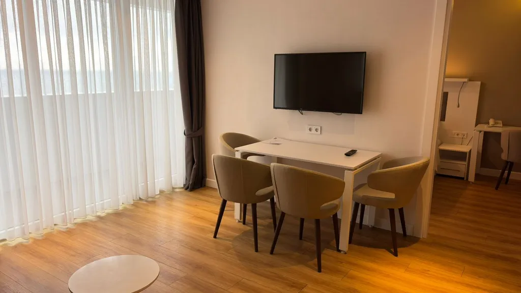 Современная квартира 1 bedroom в Alliance Palace