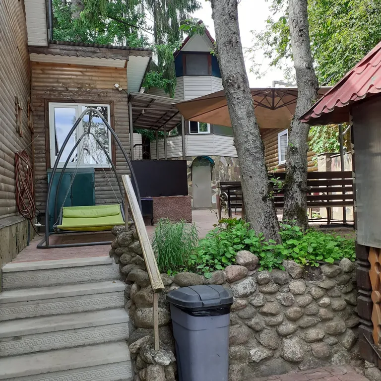 Дом с русской баней на берегу озера Селигер