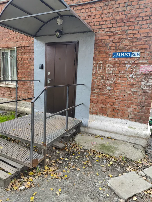 Квартира Новая 2-комнатная студия в центре Нефтяников, напротив Политеха — Омск