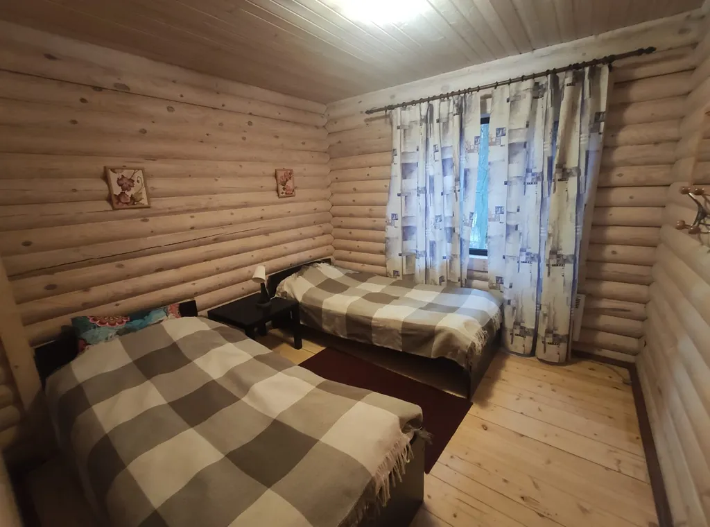 Уютный коттедж в сосновом лесу на берегу Суходольского озера