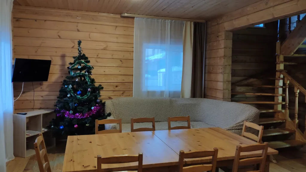 Дом №2 с видом на озеро Неро