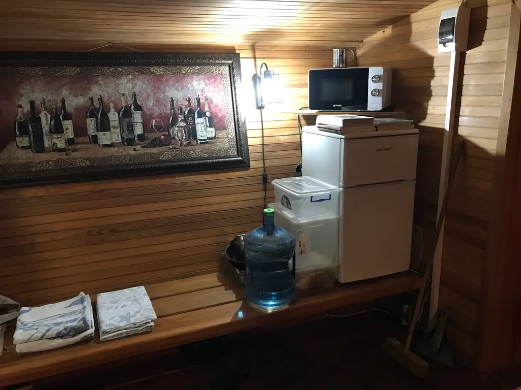 Чудесное место у озера с камином и русской баней