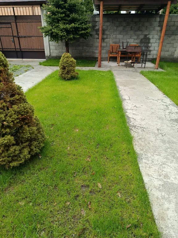 Дом из двух комнат в зелёной зоне