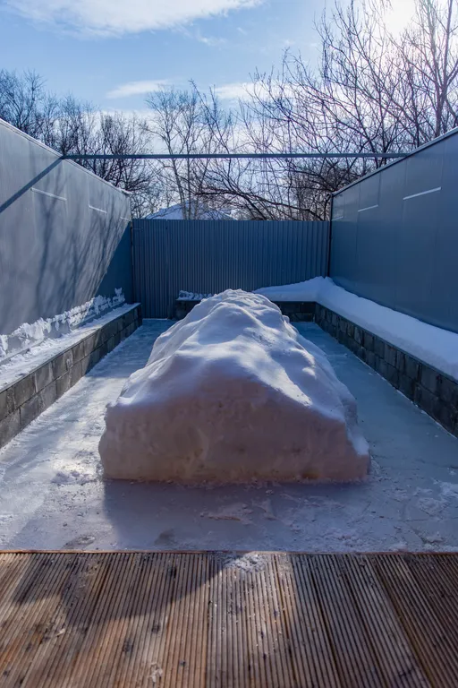 Студия с патио