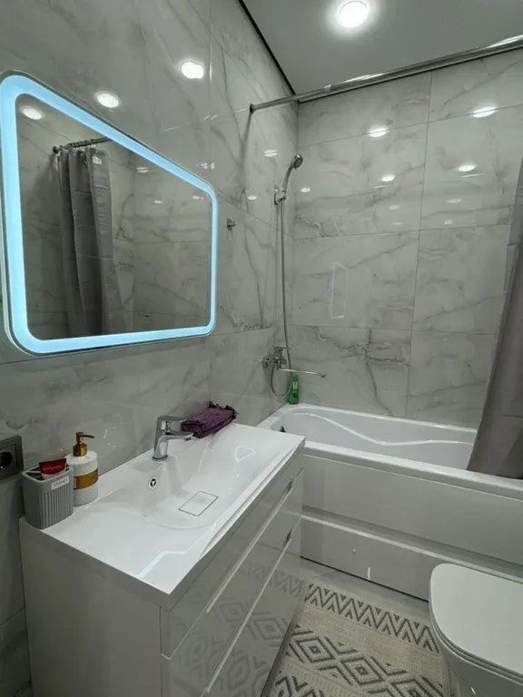 Квартира с ремонтом в элитной новостройке