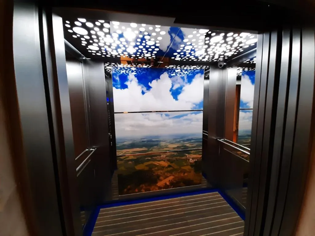 Квартира с двумя открытыми балконами и видом на море