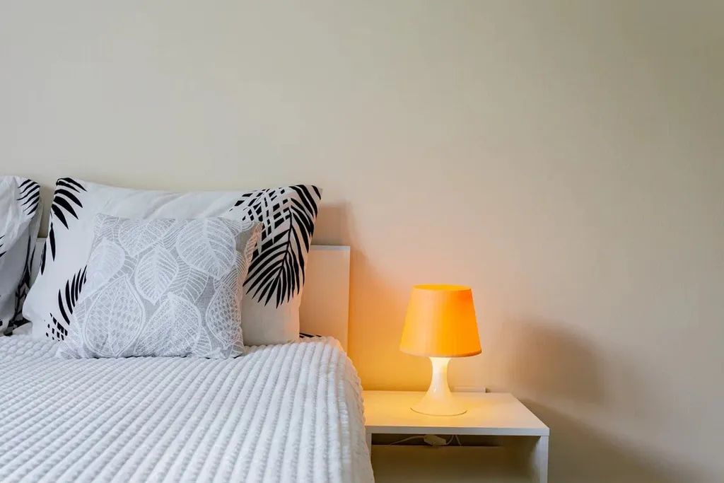 Белые апартаменты - студия на Искре