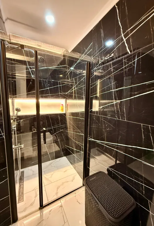 SA Apartments! Luxury 2bd Flat 150m to the Beach