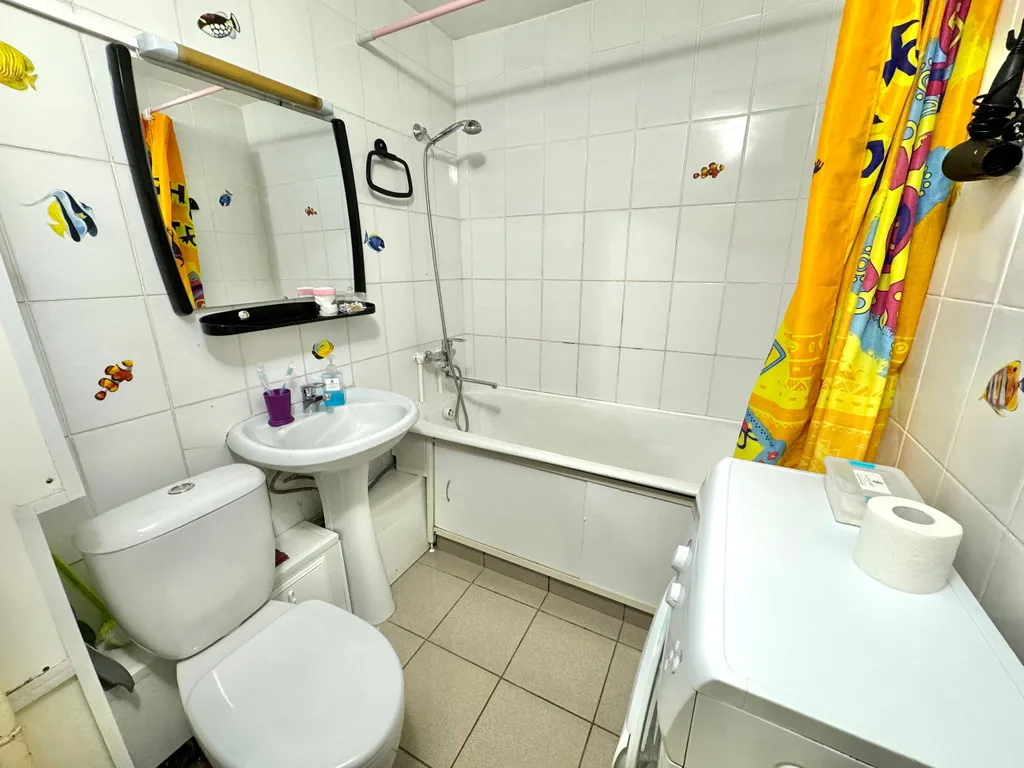 Однокомнатная класса комфорт с большой кухней у ДК Металлургов