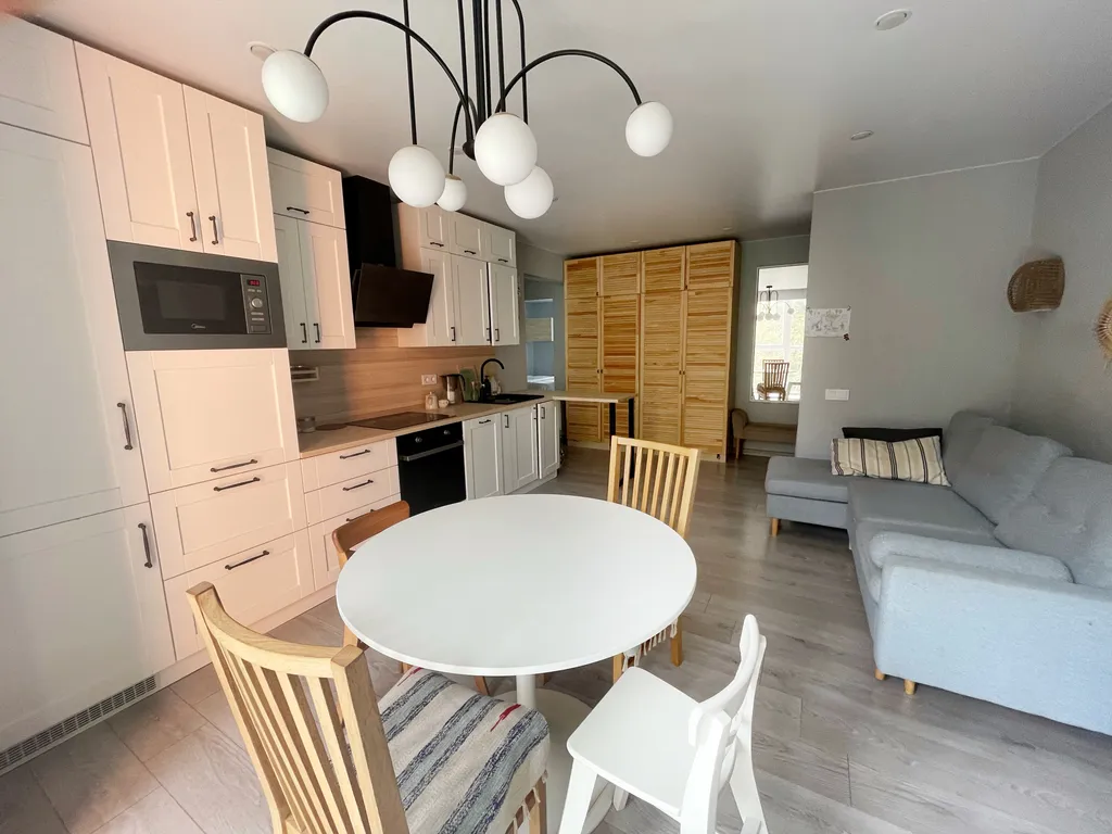 Квартира Квартира у озера с панорамным видом на лес — Раздольное