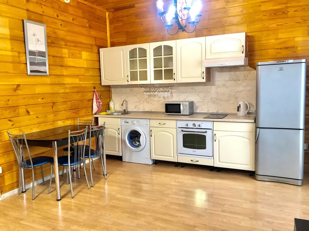 Семейное бунгало на Банном Гостевой