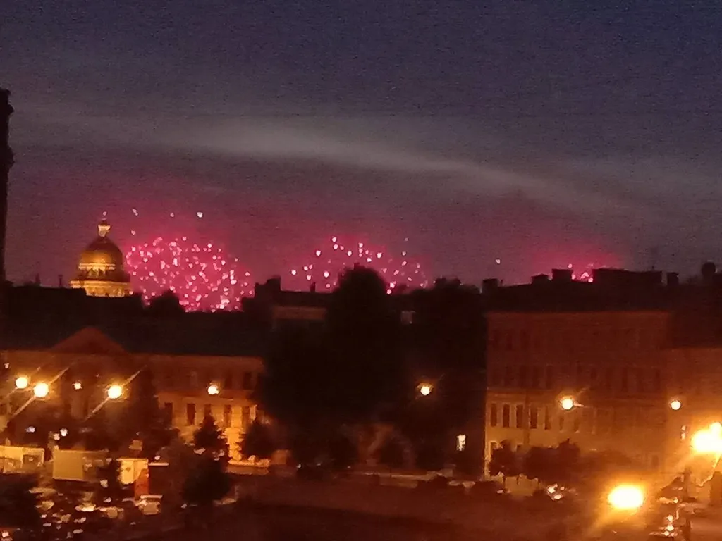 Квартира Уютная квартира с видом на воду и купол Исаакия — Санкт-Петербург