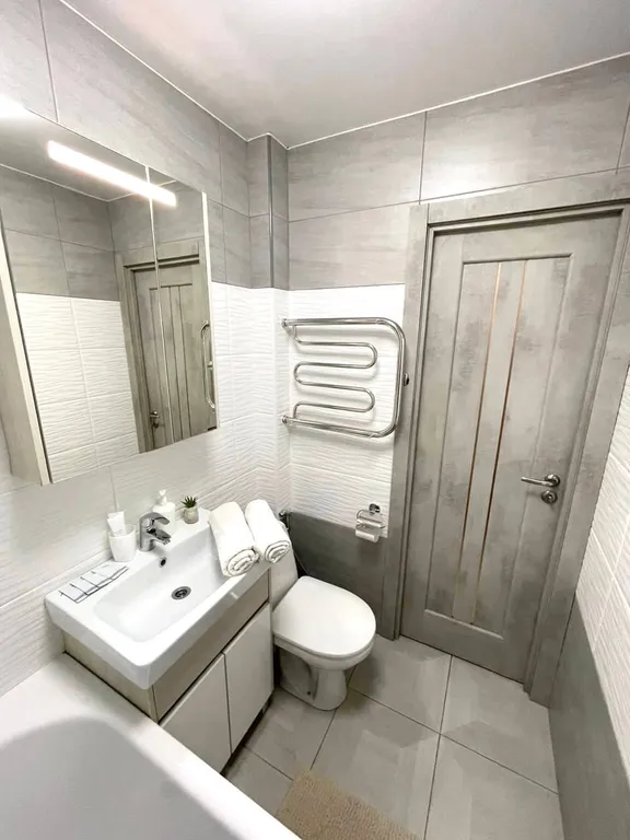 Поделам двушка рядом с ж/д вокзалом