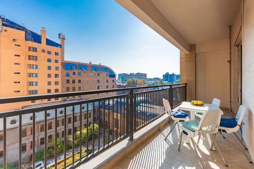 Комфортные семейные апартаменты в центре города / Стей Инн