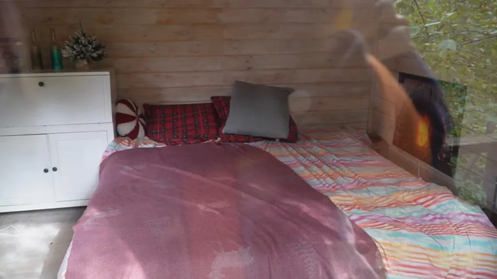 Уютный дом в сказочном лесу