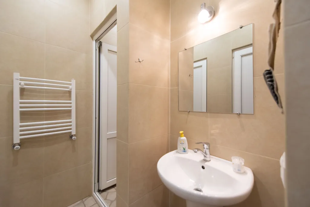 Просторная квартира в центре с собственным двориком