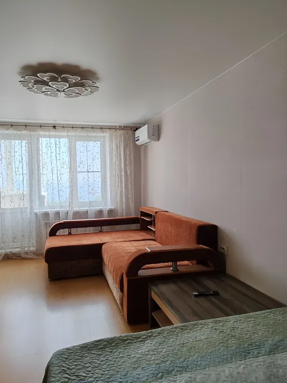 Светлая и уютная двухкомнатная квартира после ремонта с видом на море