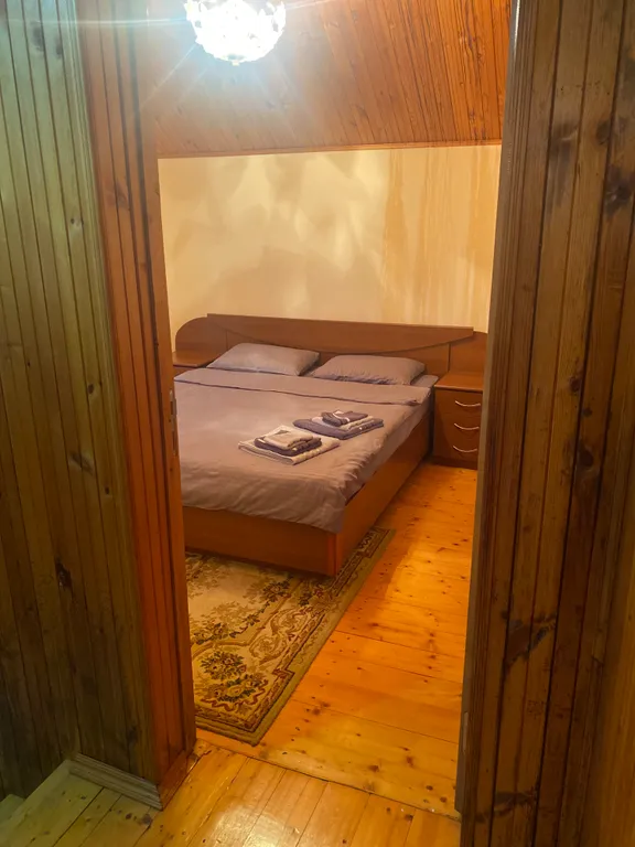 Дом на берегу реки