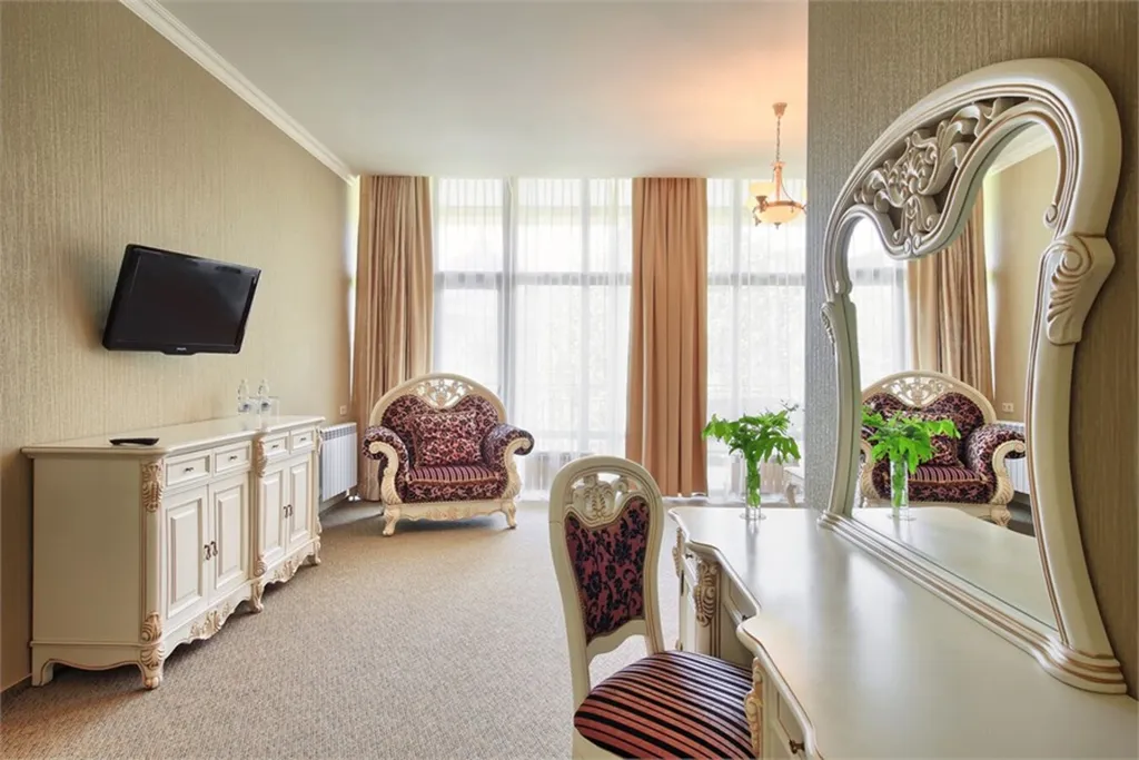 Junior Suite/ Джуниор Сьют (Полулюкс)