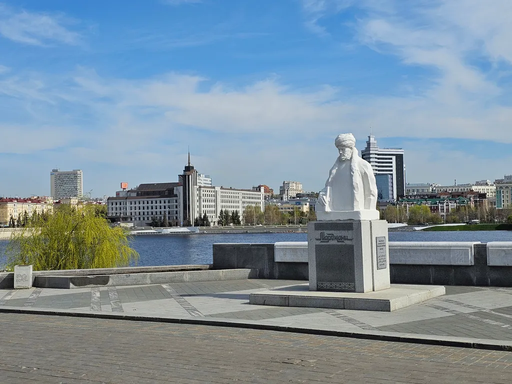 Уютная квартира в самом центре возле озера Кабан