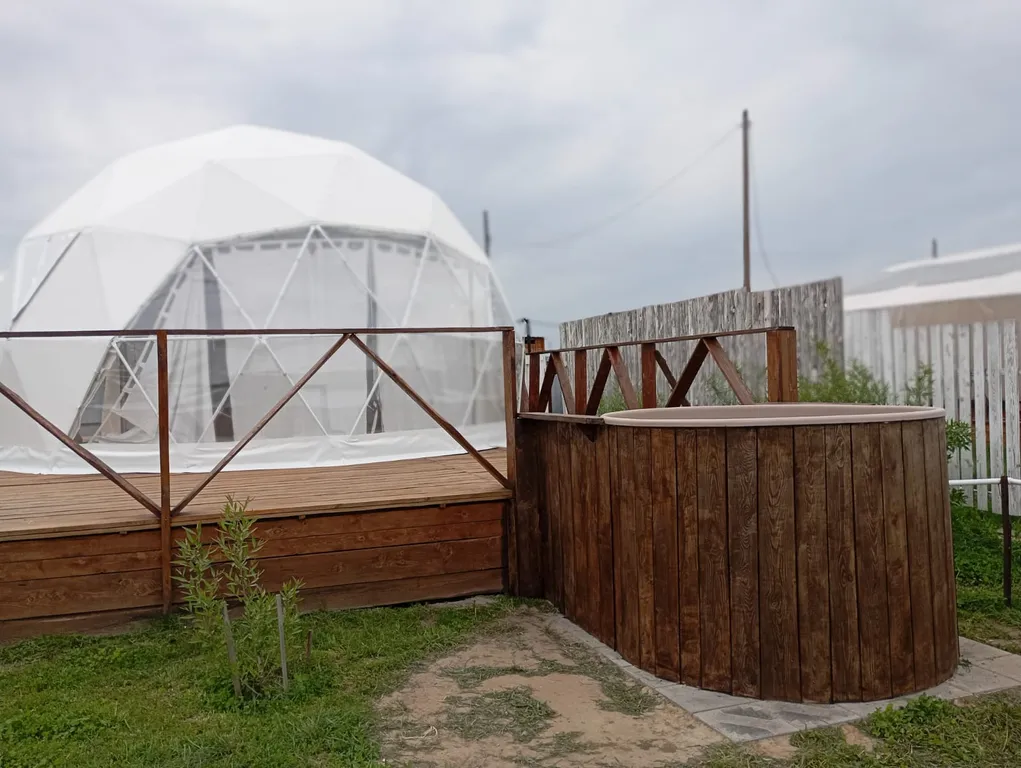 Загородный дом с видом на озеро