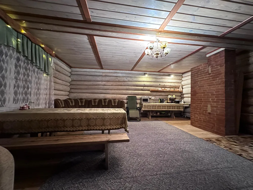 Уютный дом у озера