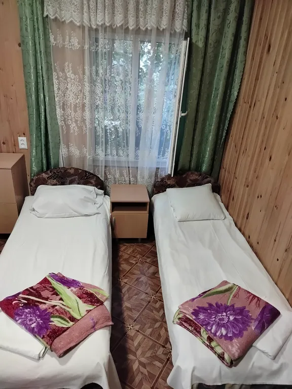 Домик рядом с морем