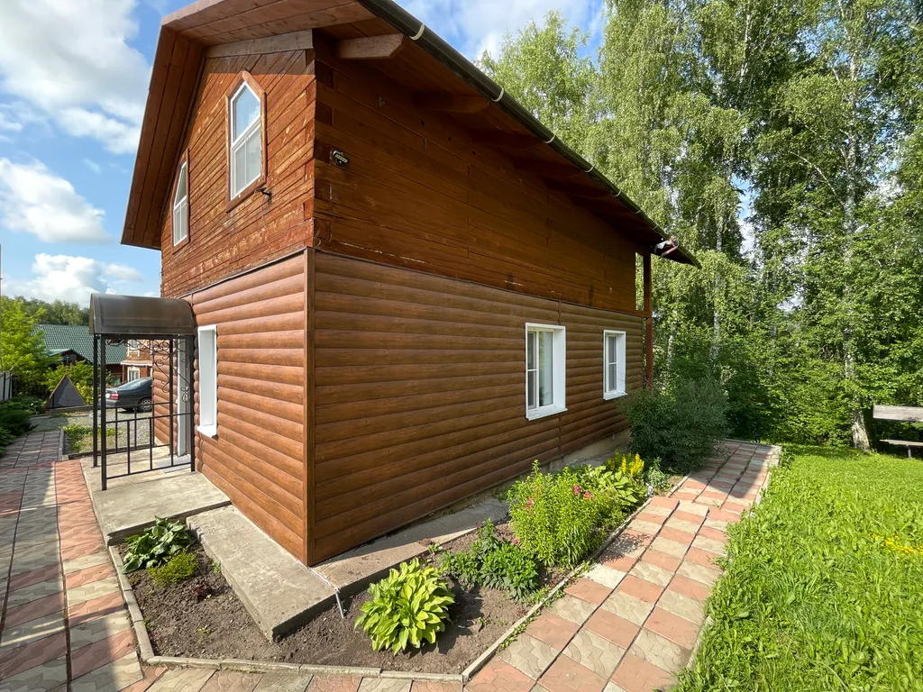 Коттедж Первый этаж с двумя спальнями — аренда посуточно в Катунь