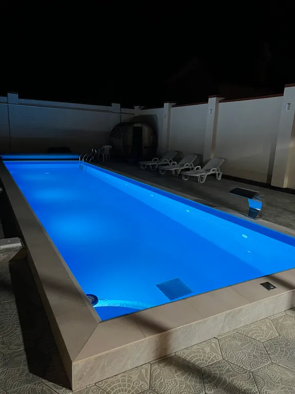 Коттедж с бассейном и Spa