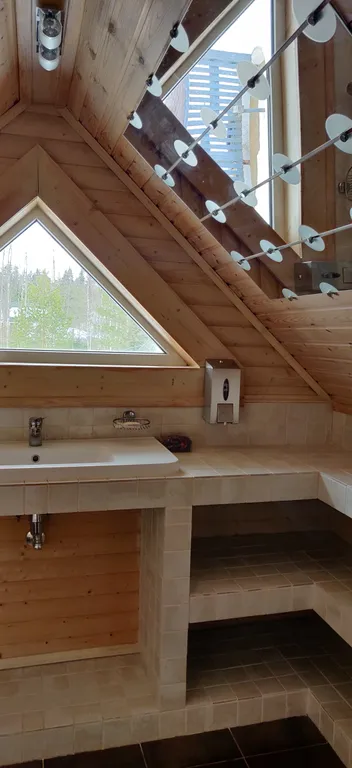 Коттедж у озера