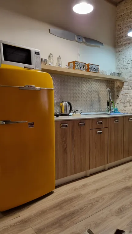 Студия на Центральной набережной у Кремля (Red studio)