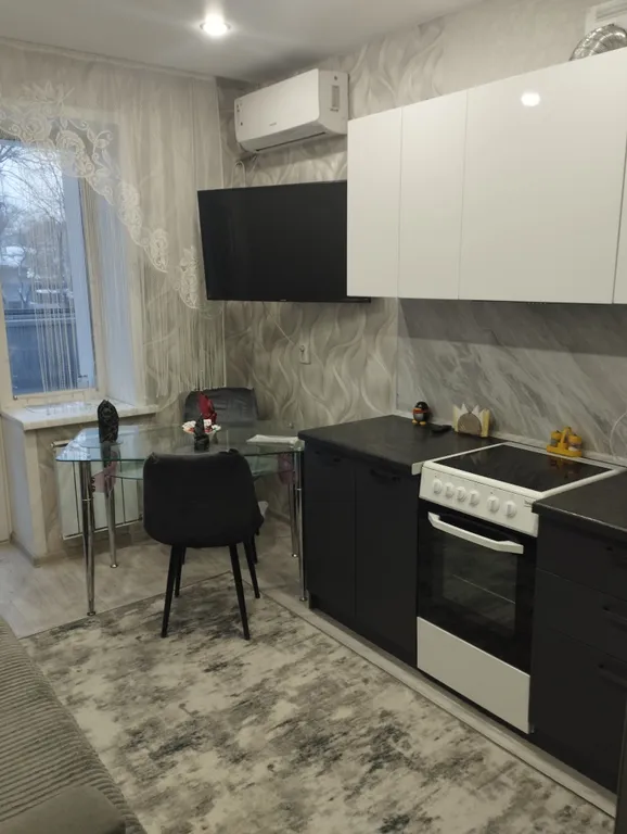 Квартира в центре города возле Меги и рядом с ЖД и автовокзалом