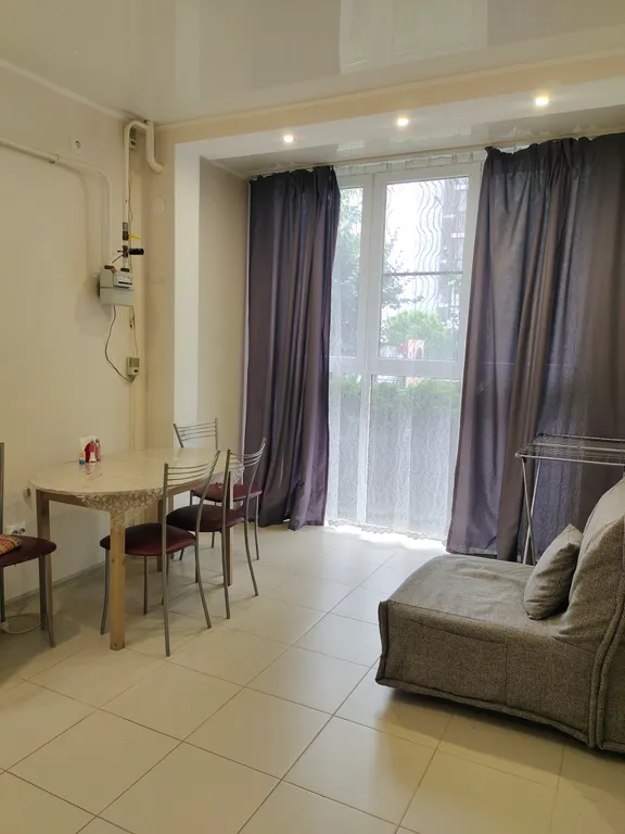 Квартира Просторная квартира с хорошими детскими площадками — Анапа