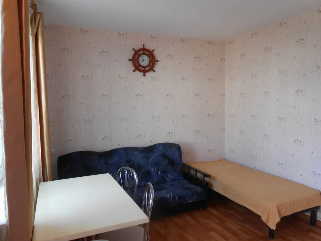 Семейный 2-х комнатный номер с кухней в доме с бассейном