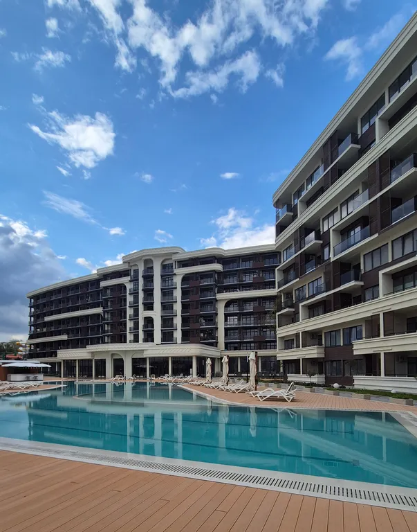 Апартаменты с бассейном