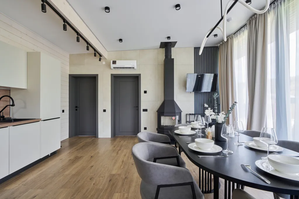 Большой панорамный дом с камином и сауной