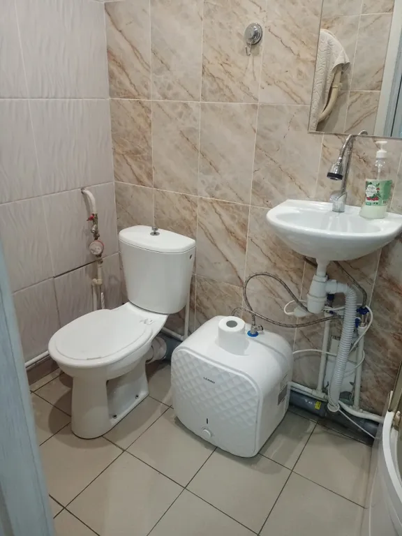 Уютная студия с видом на пруд