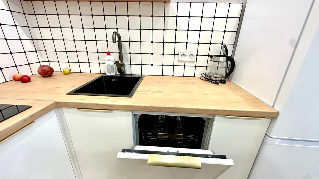 Новая 1-к квартира в ЖК «Парма», по соседству с ТРК Планета