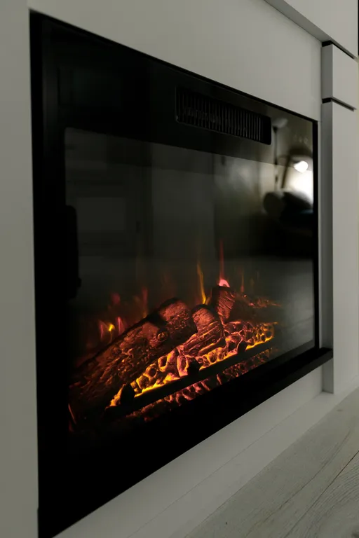 Изумрудная квартира через дорогу от ИМР Цыба