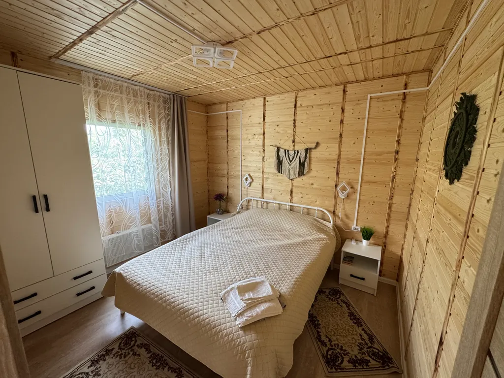 Уютный частный дом с отдельной баней на дровах