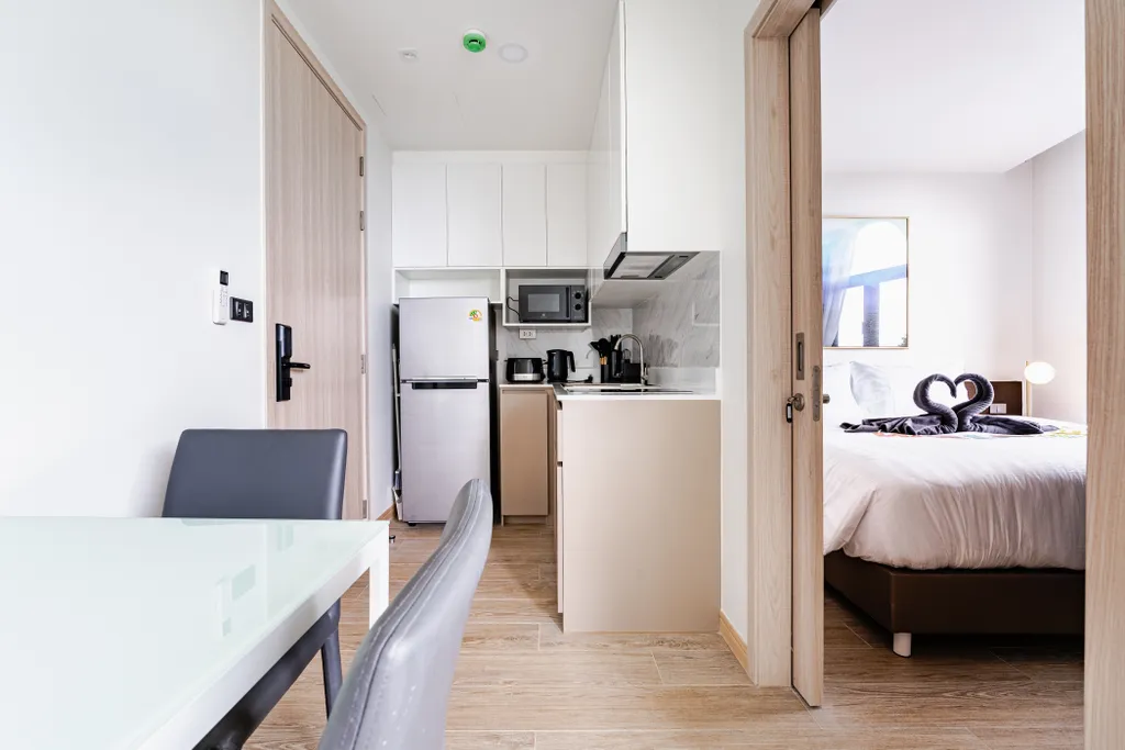 Новые апартаменты с видом на море у пляжа Карон