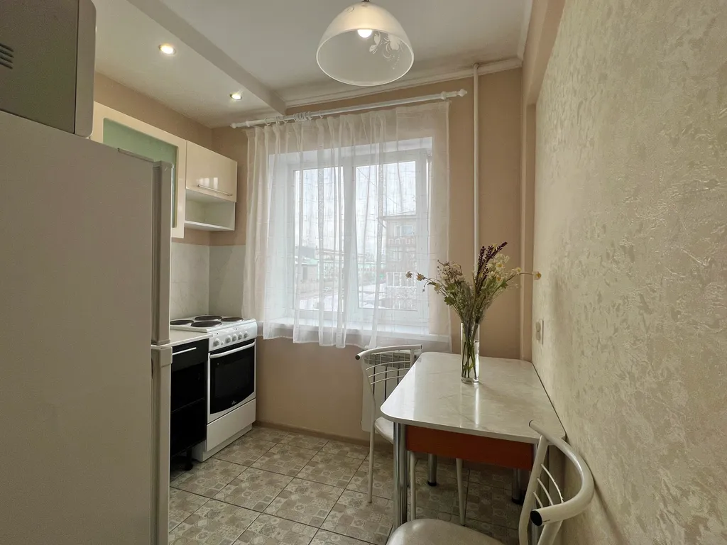 Теплая 1-к кв рядом с жд вокзалом. Не берем оплату за финальную уборку